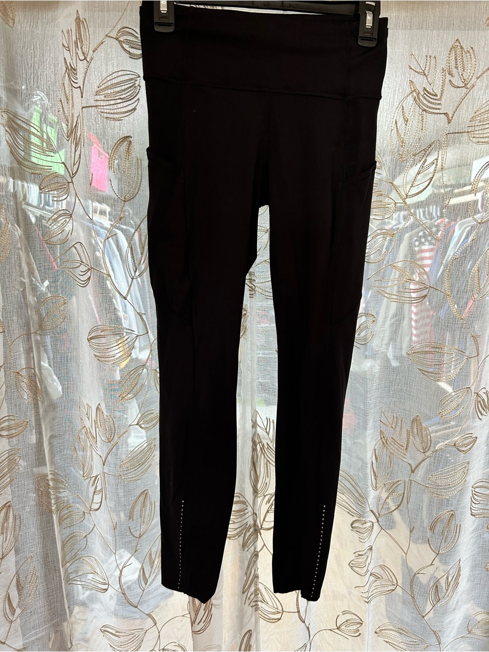 Lululemon Black High-Waist Leggings with Side Pockets